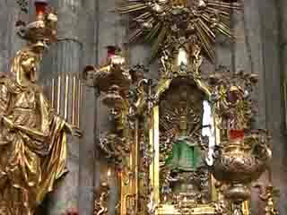  Прага:  Чехия:  
 
 Храм Девы Марии Торжествующей